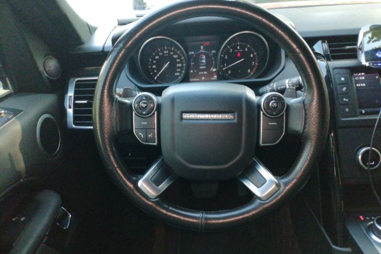 Used Land Rover Discovery 2017 3.0 SC V6 SE Steering Wheel