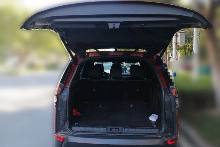 Used Land Rover Discovery 2017 3.0 SC V6 SE Trunk