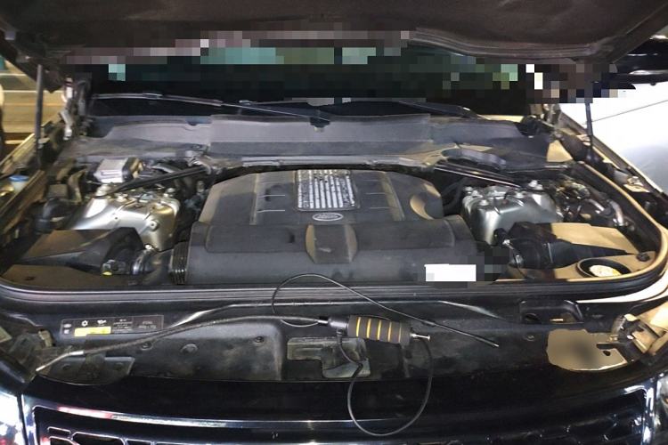 Used Land Rover Discovery 2017 3.0 SC V6 HSE Engine Bay