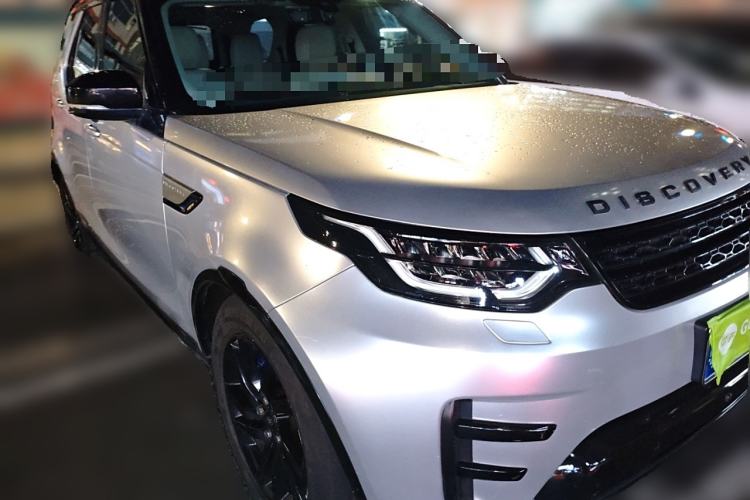 Used Land Rover Discovery 2017 3.0 SC V6 HSE Front Right 45 Deg