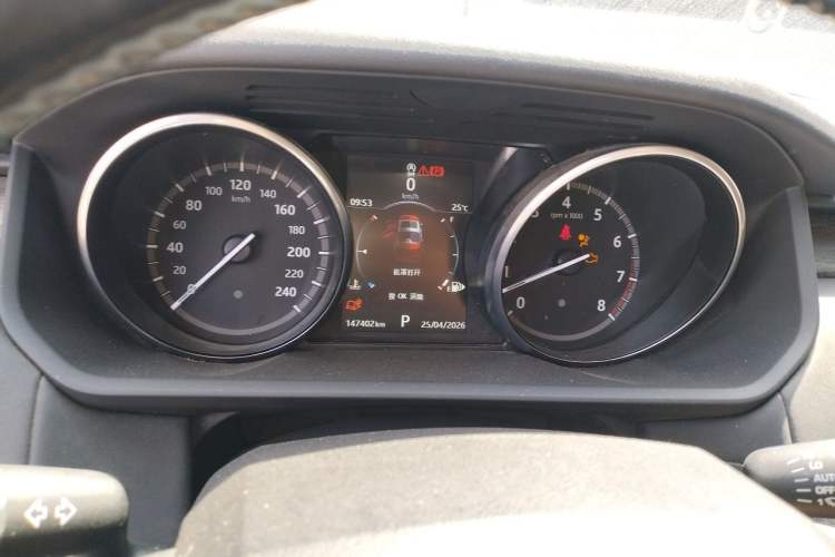 Used Land Rover Discovery 2017 3.0 SC V6 HSE Instrument Cluster