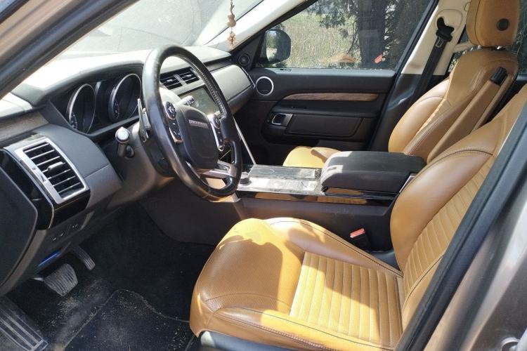 Used Land Rover Discovery 2017 3.0 SC V6 HSE Left Front Seat