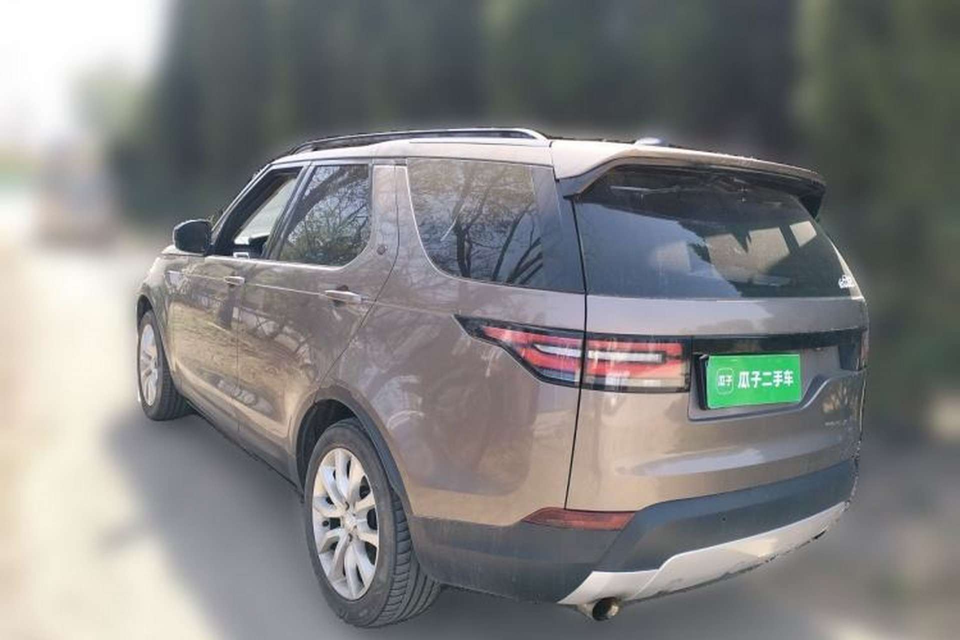 Used Land Rover Discovery 2017 3.0 SC V6 HSE Rear Left 45 Deg