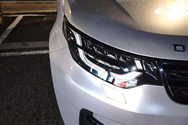 Used Land Rover Discovery 2017 3.0 SC V6 HSE Right Front Headlight