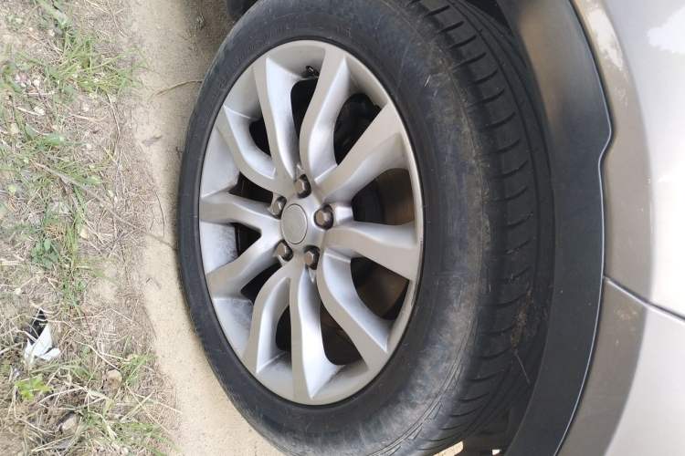 Used Land Rover Discovery 2017 3.0 SC V6 HSE Right Front Wheel Hub