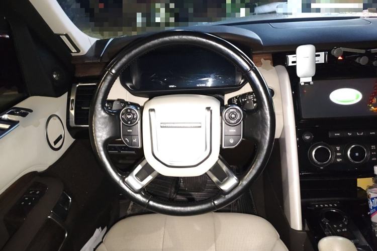 Used Land Rover Discovery 2017 3.0 SC V6 HSE Steering Wheel