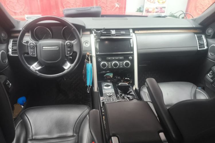 Used Land Rover Discovery 2017 3.0 SC V6 HSE LUXURY Center Console