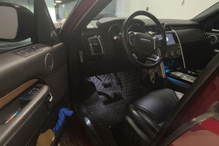 Used Land Rover Discovery 2017 3.0 SC V6 HSE LUXURY Driver Seat