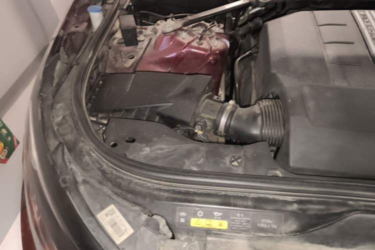 Used Land Rover Discovery 2017 3.0 SC V6 HSE LUXURY Engine Bay Right