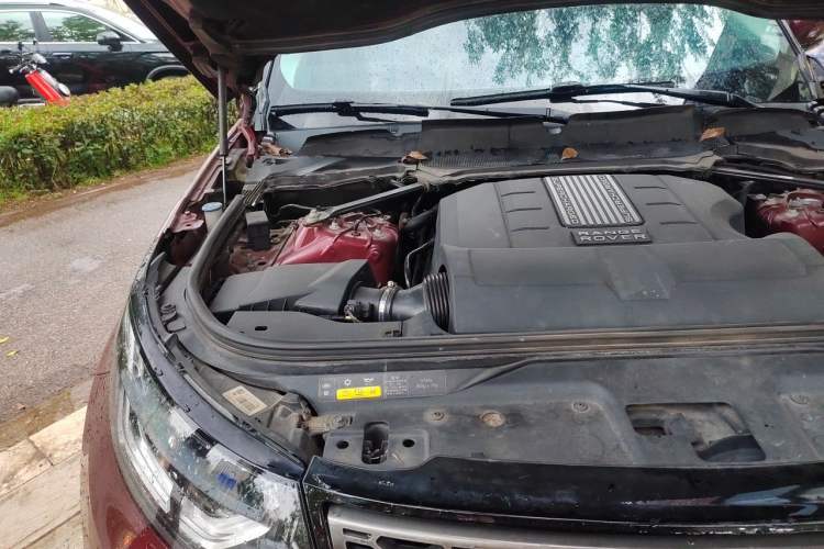 Used Land Rover Discovery 2017 3.0 SC V6 S Engine Bay Right