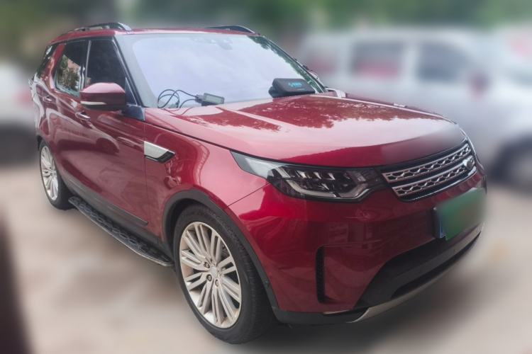 Used Land Rover Discovery 2017 3.0 SC V6 HSE LUXURY Front Right 45 Deg