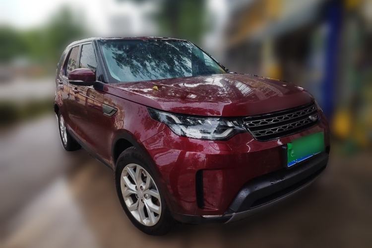 Used Land Rover Discovery 2017 3.0 SC V6 S Front Right 45 Deg
