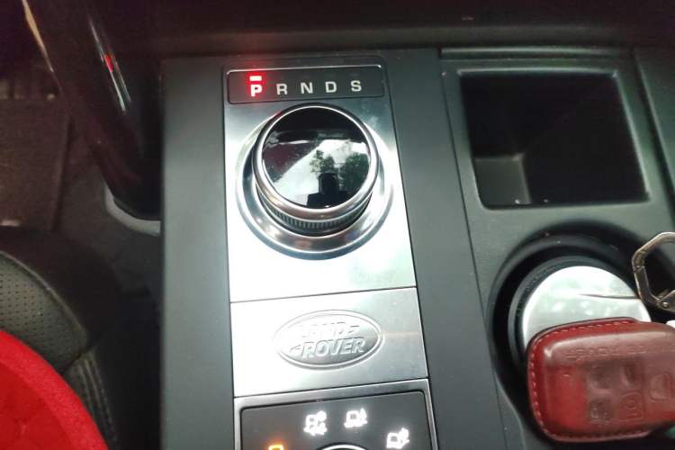 Used Land Rover Discovery 2017 3.0 SC V6 S Gear Lever