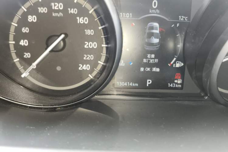 Used Land Rover Discovery 2017 3.0 SC V6 HSE LUXURY Odometer Close Up