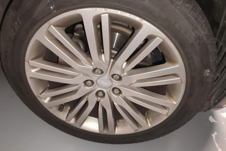 Used Land Rover Discovery 2017 3.0 SC V6 HSE LUXURY Right Front Wheel Hub