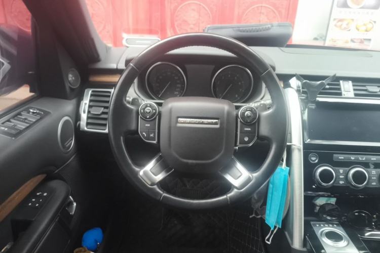 Used Land Rover Discovery 2017 3.0 SC V6 HSE LUXURY Steering Wheel