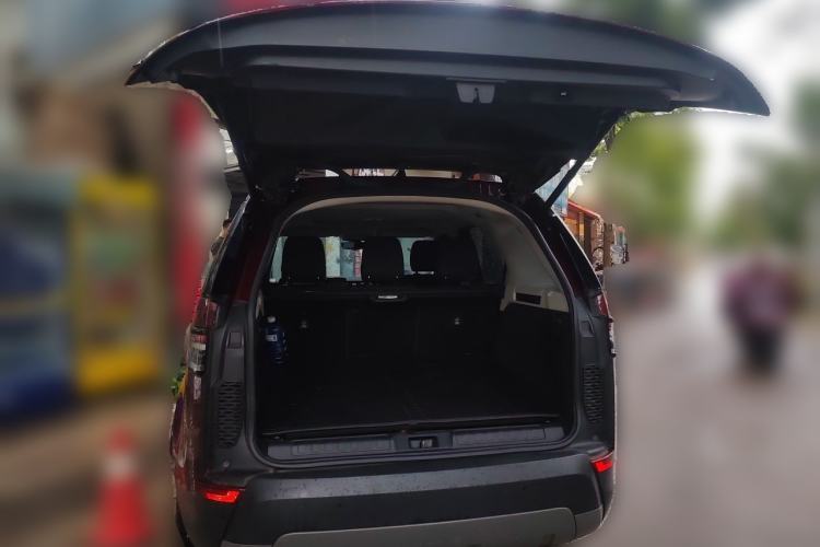 Used Land Rover Discovery 2017 3.0 SC V6 S Trunk