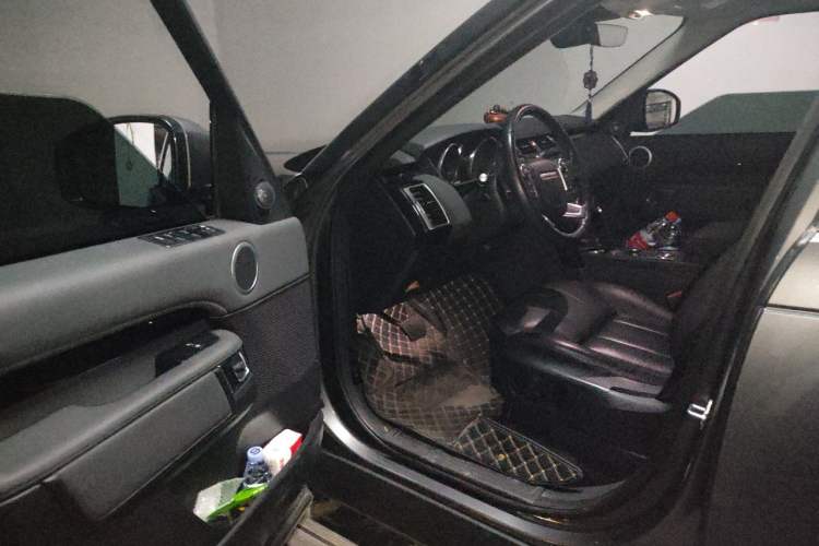 Used Land Rover Discovery 2017 3.0 SC V6 SE Driver Seat