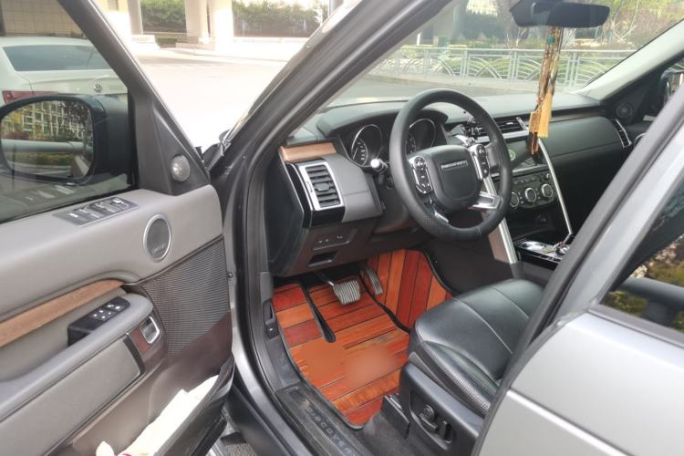 Used Land Rover Discovery 2017 3.0 SC V6 HSE Driver Seat