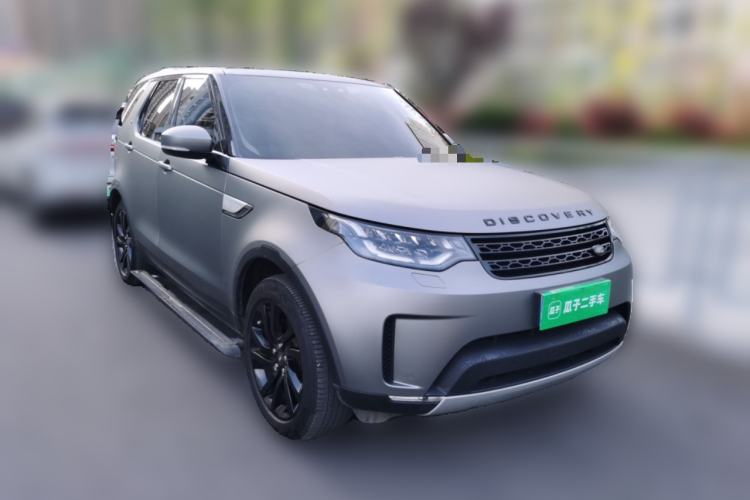 Used Land Rover Discovery 2017 3.0 SC V6 HSE Front Right 45 Deg