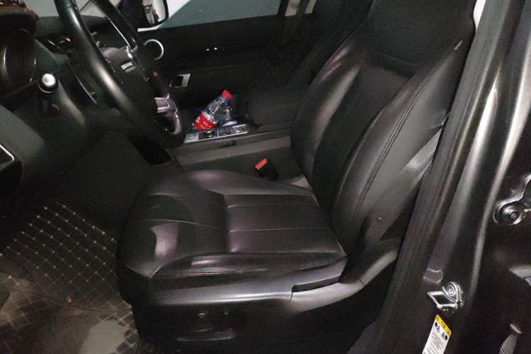 Used Land Rover Discovery 2017 3.0 SC V6 SE Left Front Seat