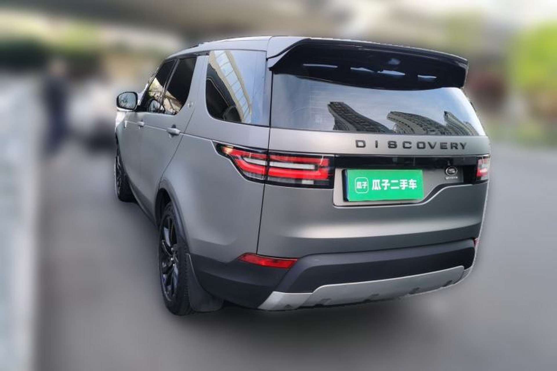 Used Land Rover Discovery 2017 3.0 SC V6 HSE Rear Left 45 Deg
