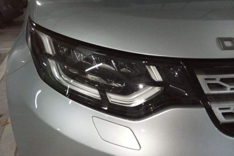Used Land Rover Discovery 2017 3.0 SC V6 HSE Right Front Headlight