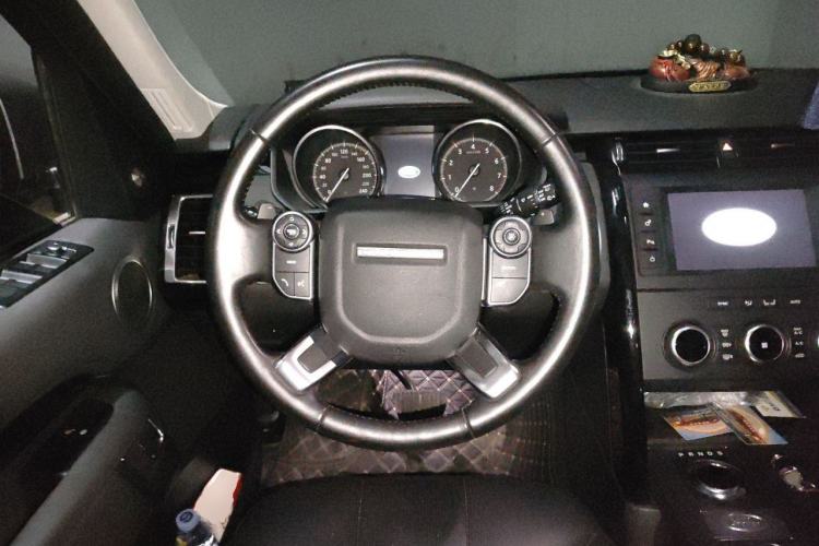 Used Land Rover Discovery 2017 3.0 SC V6 SE Steering Wheel