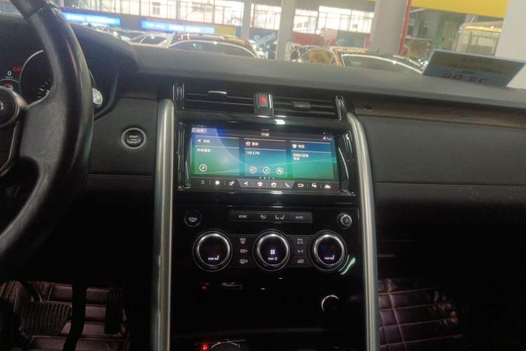 Used Land Rover Discovery 2017 3.0 SC V6 HSE Audio And AC Panel