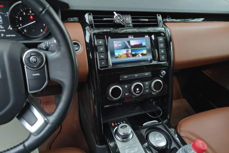 Used Land Rover Discovery  Audio And AC Panel