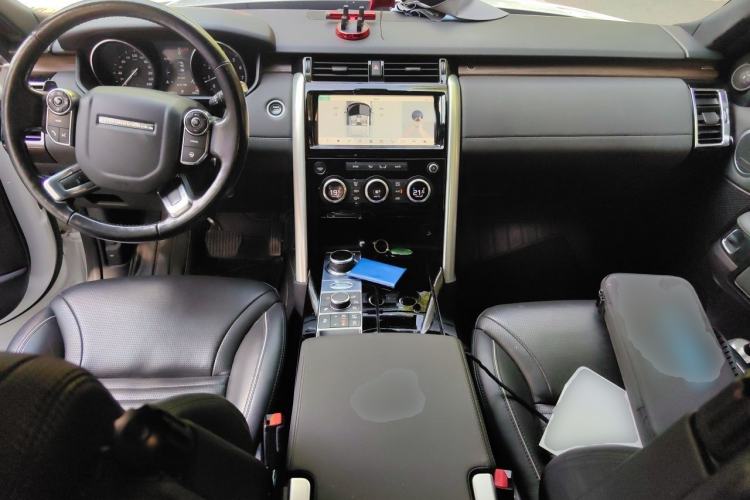 Used Land Rover Discovery 2017 3.0 SC V6 HSE Center Console