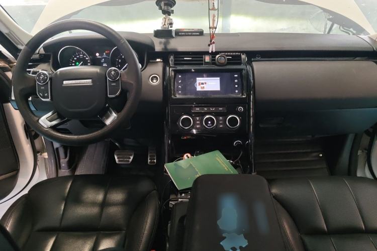 Used Land Rover Discovery 2017 3.0 SC V6 S Center Console