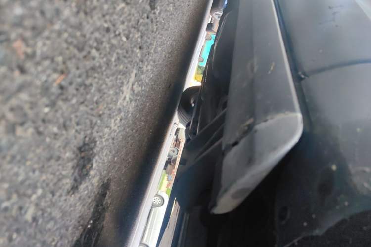 Used Land Rover Discovery 2017 3.0 SC V6 SE Chassis Front Right