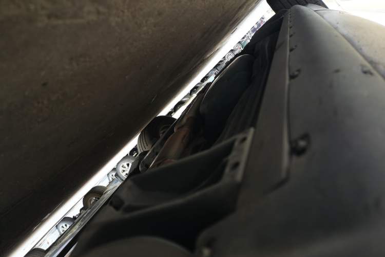 Used Land Rover Discovery 2017 3.0 SC V6 SE Chassis Front Right