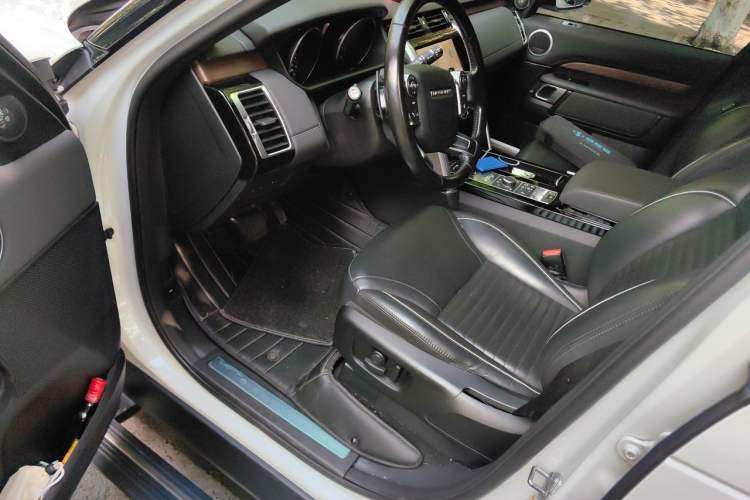 Used Land Rover Discovery 2017 3.0 SC V6 HSE Driver Seat