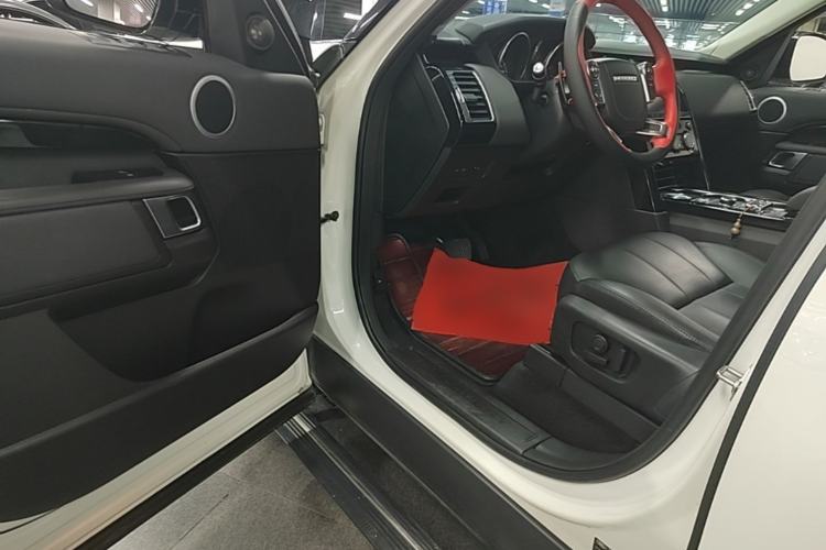 Used Land Rover Discovery 2017 3.0 SC V6 HSE Driver Seat