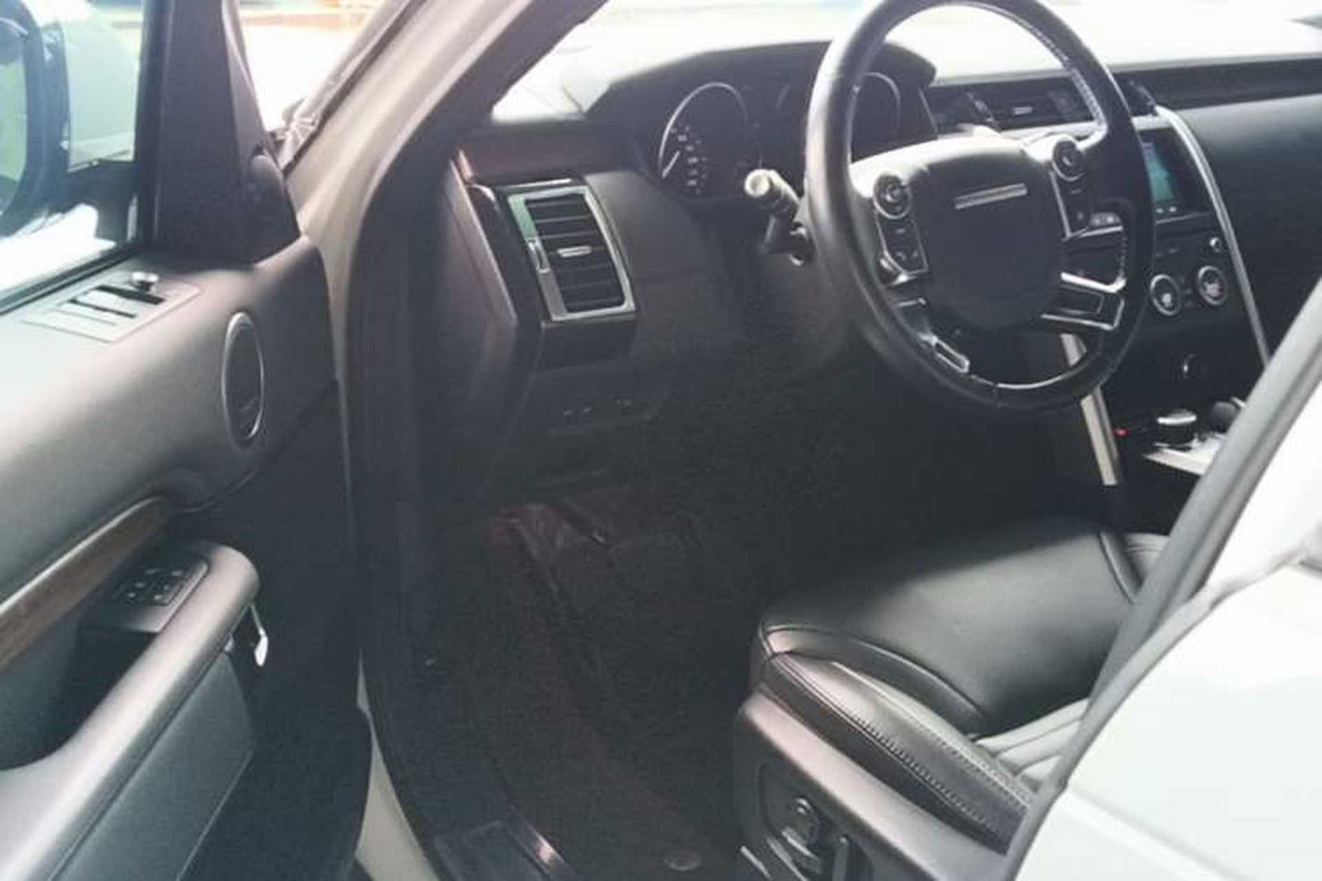 Used Land Rover Discovery 2017 3.0 SC V6 HSE Driver Seat