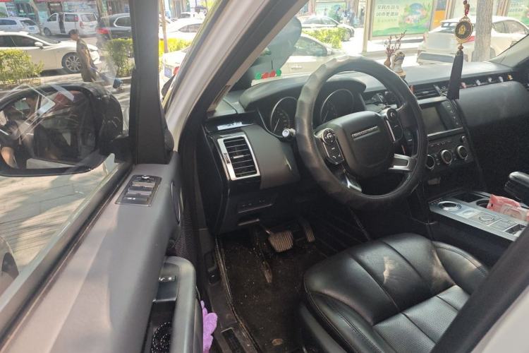 Used Land Rover Discovery 2017 3.0 SC V6 SE Driver Seat