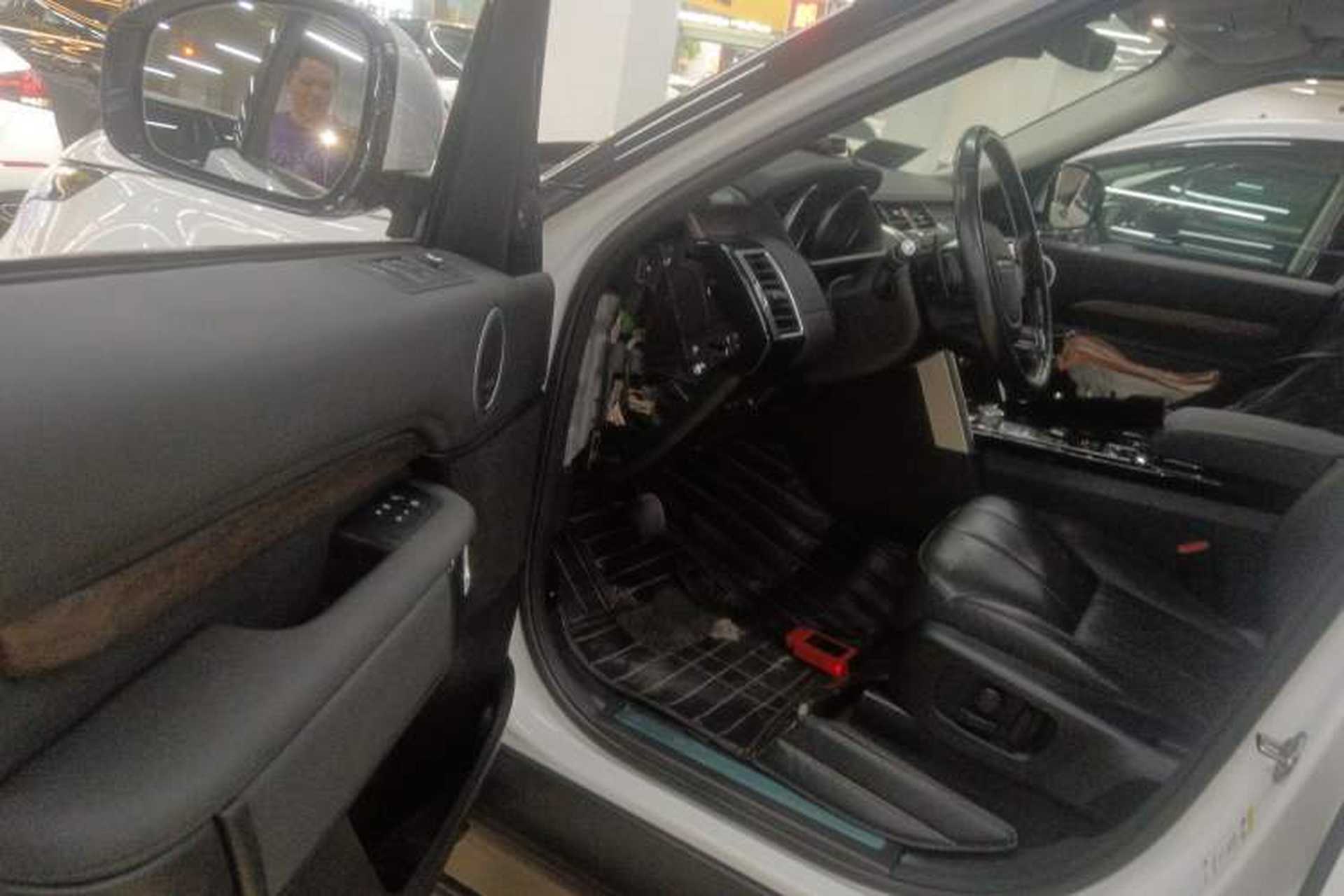 Used Land Rover Discovery 2017 3.0 SC V6 HSE Driver Seat