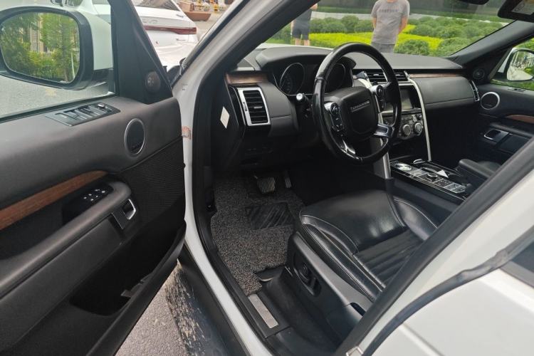 Used Land Rover Discovery 2017 5th Generation 3.0 V6 HSE Driver Seat