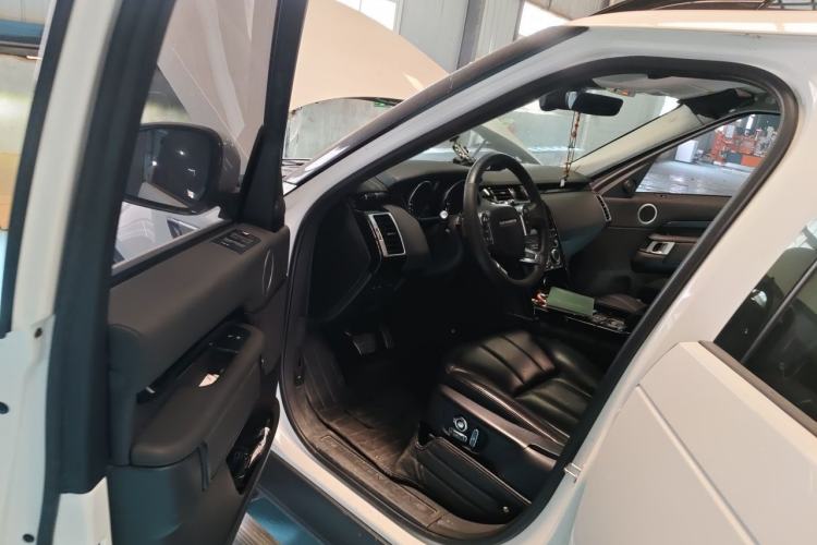 Used Land Rover Discovery 2017 3.0 SC V6 S Driver Seat