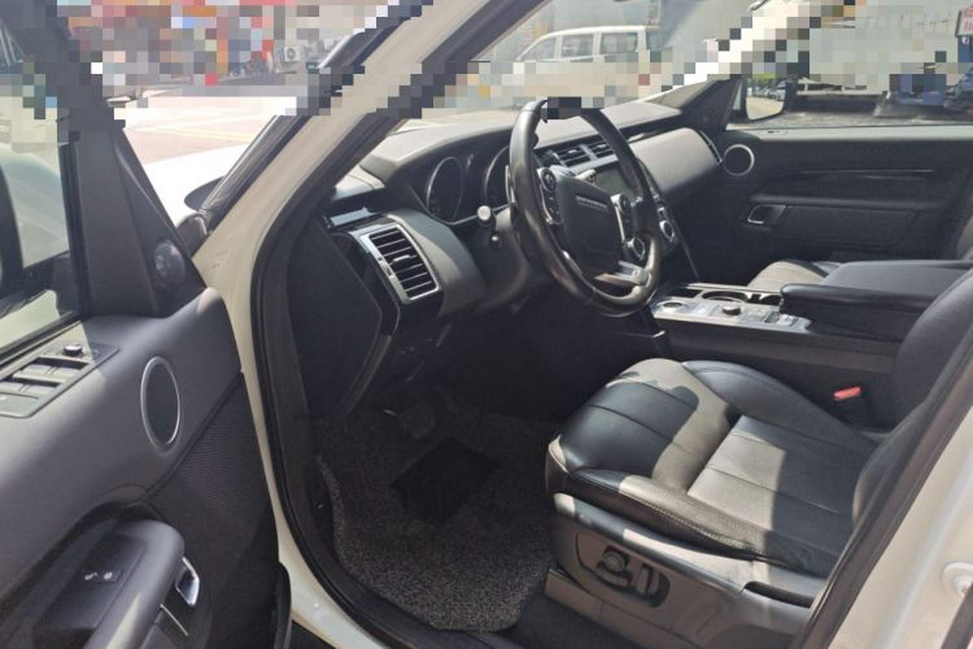 Used Land Rover Discovery 2017 3.0 SC V6 SE Driver Seat