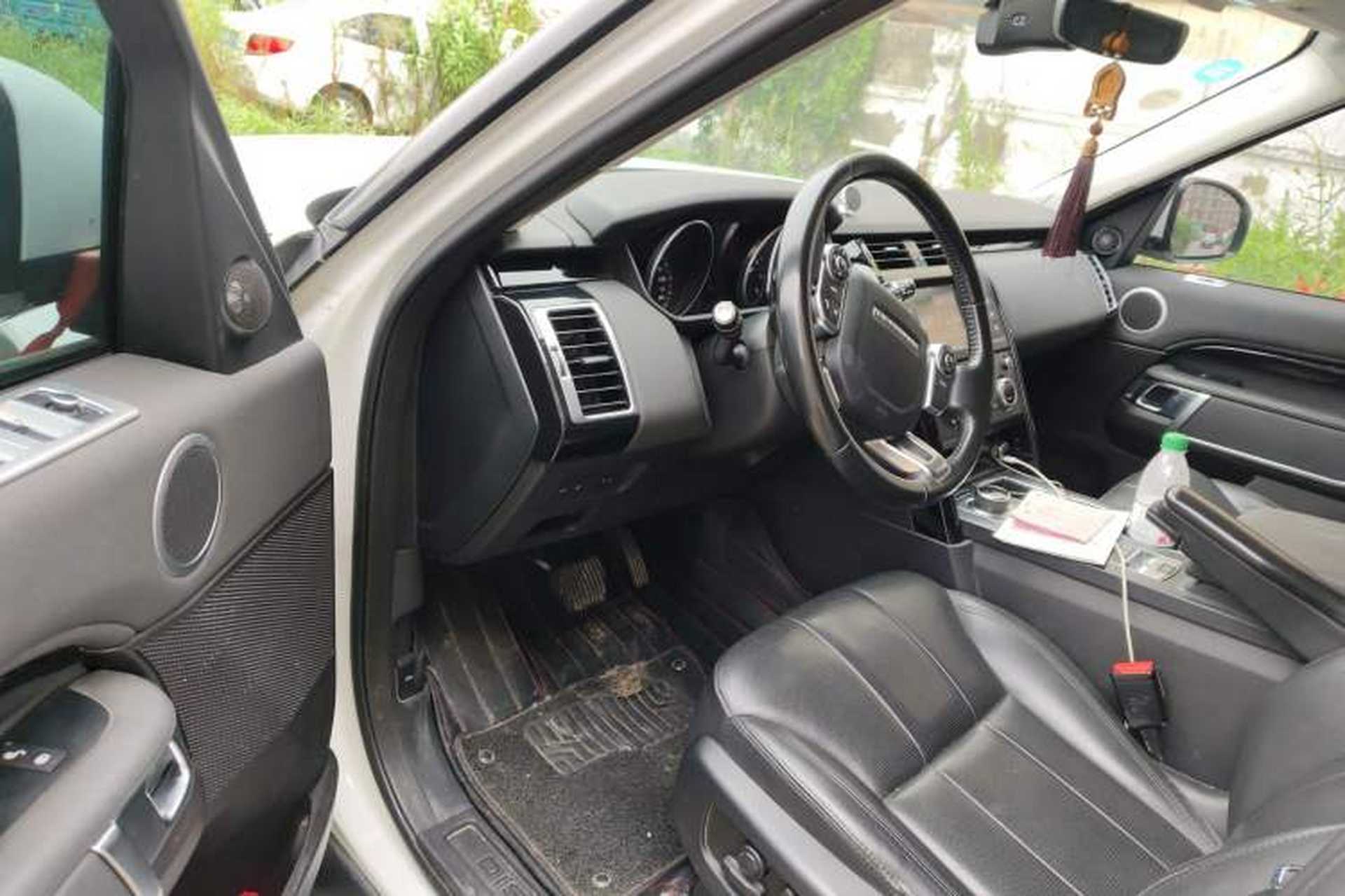 Used Land Rover Discovery 2017 3.0 SC V6 SE Driver Seat