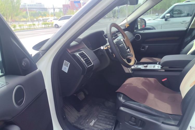 Used Land Rover Discovery 2017 3.0 SC V6 HSE Driver Seat