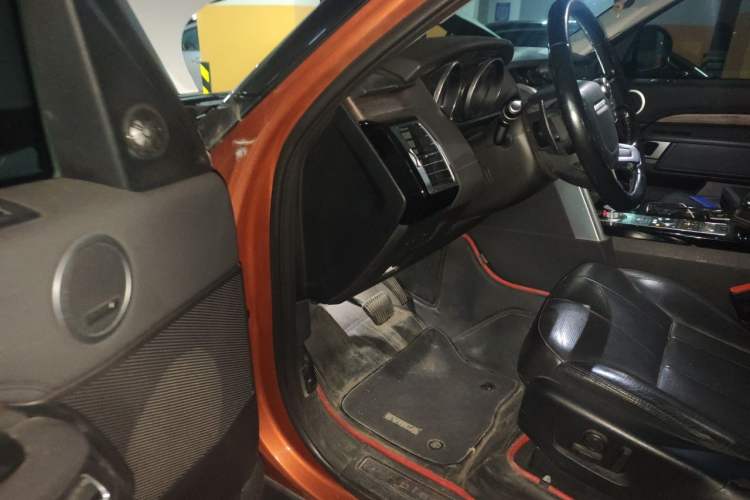 Used Land Rover Discovery 2017 3.0 SC V6 HSE Driver Seat