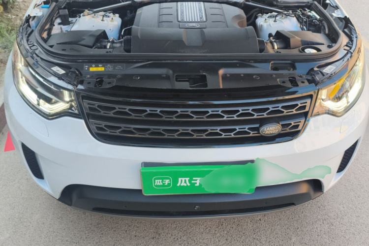 Used Land Rover Discovery 2017 3.0 SC V6 S Engine Bay