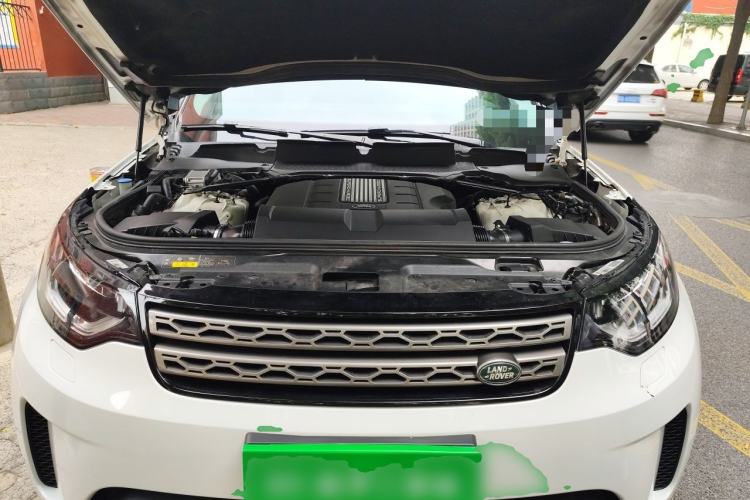 Used Land Rover Discovery 2017 3.0 SC V6 SE Engine Bay