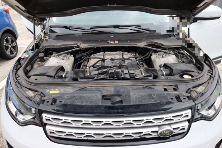 Used Land Rover Discovery 2017 3.0 SC V6 HSE Engine Bay