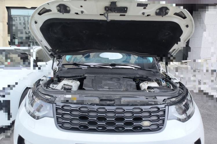Used Land Rover Discovery  Engine Bay