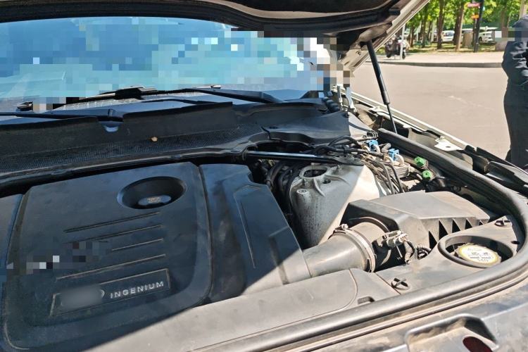 Used Land Rover Discovery  Engine Bay Left